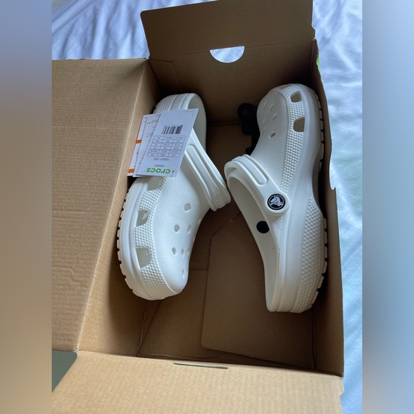 Crocs - Picture 2 of 4